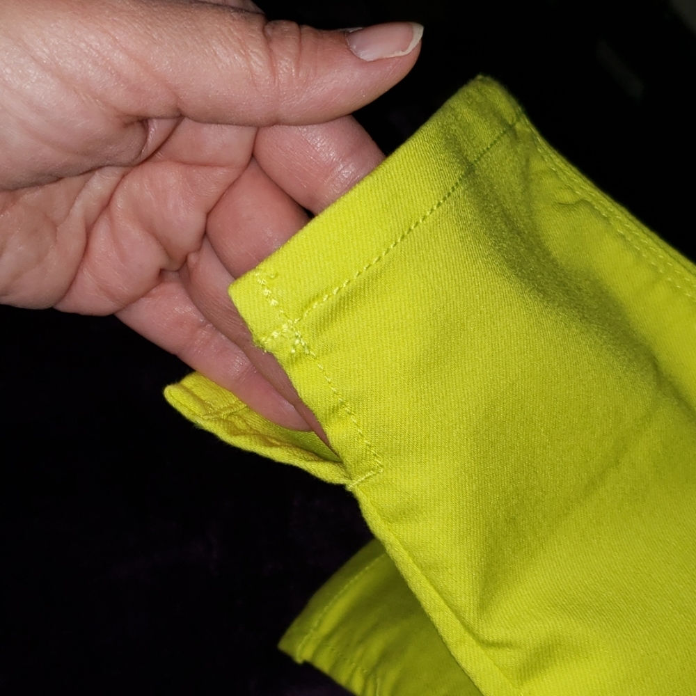 Like new, worn once! Lime green Skinny Jeans - Picture 7 of 7